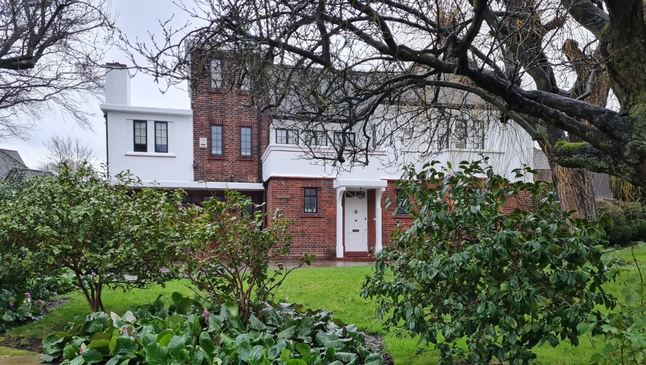 Mortgage lenders competing to attract borrowers as house prices in London pass £500,000 for the first time